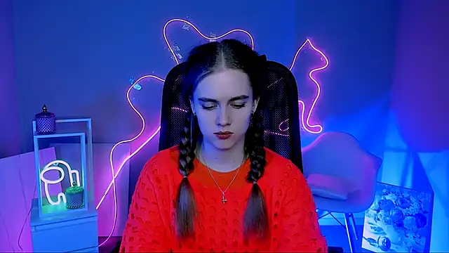 JuneWoods online show from March 2026 03:41:01 PM