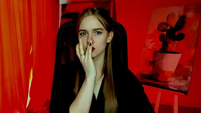 JuneWoods online show from April 2026 01:12:01 PM