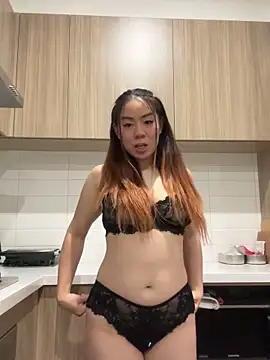 Snapshot of blueburrypie chatting on December 2025 03:19:02 PM blueburrypie online show from December 2025 03:19:02 PM