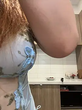 Snapshot of blueburrypie chatting on January 2026 03:28:02 PM blueburrypie online show from January 2026 03:28:02 PM