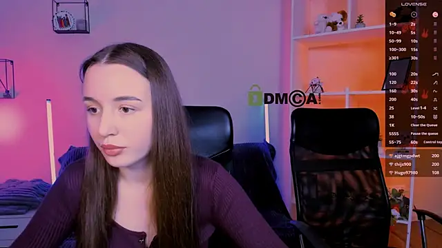 Snapshot of leslie_bird chatting on November 2025 02:17:01 PM leslie bird online show from November 2025 02:17:01 PM