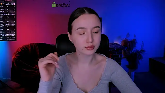 Snapshot of leslie_bird chatting on December 2025 11:49:02 AM leslie bird online show from December 2025 11:49:02 AM