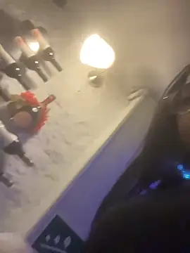 Snapshot of Lana18_lee1 chatting on November 2025 10:45:01 PM Lana18 lee1 online show from November 2025 10:45:01 PM