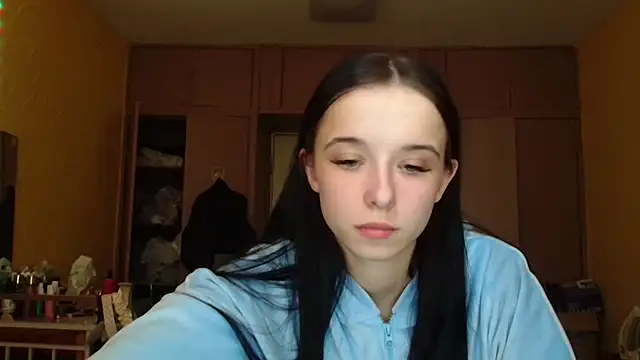 Emilia Light online show from April 2026 12:32:01 PM