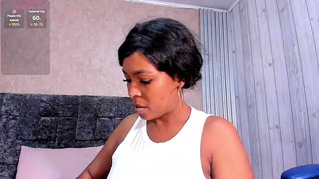 Layla lell online show from November 2025 12:48:02 PM