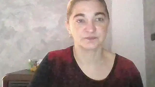 Snapshot of GoldenAngelMilf chatting on November 2025 06:57:01 AM GoldenAngelMilf online show from November 2025 06:57:01 AM