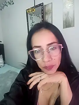 Snapshot of YaraDuartee chatting on January 2026 12:38:01 AM YaraDuartee online show from January 2026 12:38:01 AM