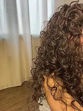 Capricho 01 online show from March 2026 06:01:01 PM