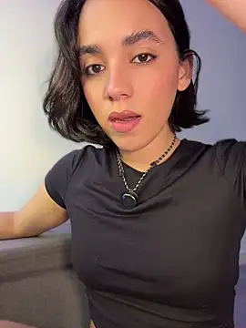 Capricho 01 online show from April 2026 06:23:01 PM