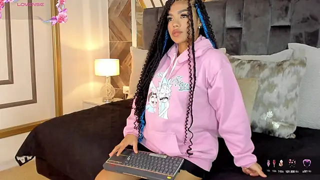 NaylaGrey online show from October 2025 11:40:01 AM