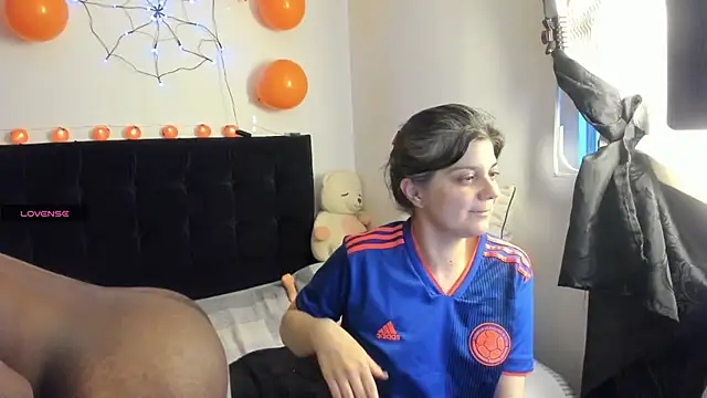 Snapshot of Yin_yang_hot chatting on October 2025 10:31:01 PM Yin yang hot online show from October 2025 10:31:01 PM