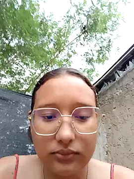 young dairy01 online show from November 2025 12:15:01 PM