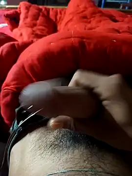 Snapshot of WrongAngle30 chatting on February 2026 03:43:01 AM WrongAngle30 online show from February 2026 03:43:01 AM