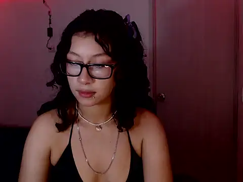 Snapshot of Ivonnybonn chatting on February 2026 09:43:01 PM Ivonnybonn online show from February 2026 09:43:01 PM