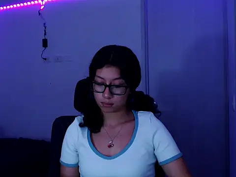 Snapshot of Ivonnybonn chatting on February 2026 10:09:01 PM Ivonnybonn online show from February 2026 10:09:01 PM