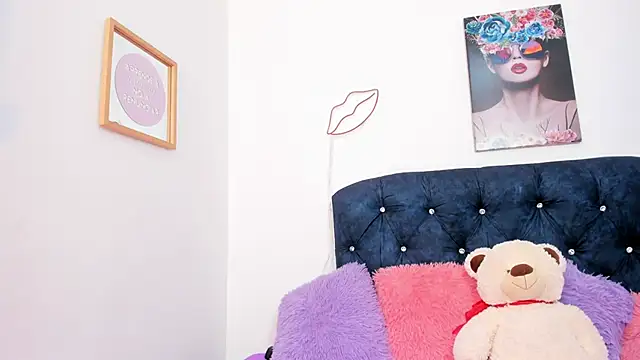 Kyvella Myric online show from November 2025 08:53:02 PM