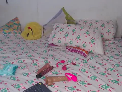 scarlett2310 online show from October 2025 11:08:02 AM