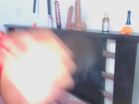 scarlett2310 online show from November 2025 04:52:01 PM