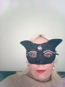 Snapshot of Lillike30 chatting on February 2026 03:44:02 PM Lillike30 online show from February 2026 03:44:02 PM