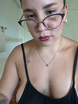 Snapshot of Belubel chatting on February 2026 03:43:01 PM Belubel online show from February 2026 03:43:01 PM