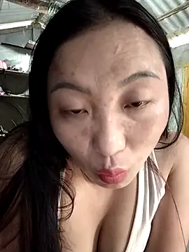 zhen-zo online show from April 2026 04:59:02 AM