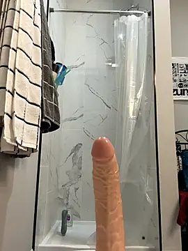 yunniq online show from October 2025 08:53:02 AM