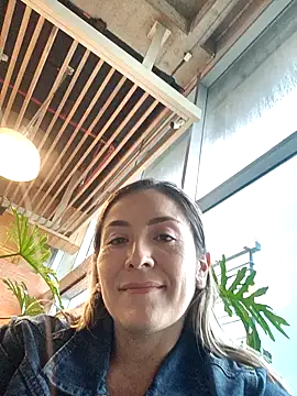 Snapshot of Mariana_gom chatting on October 2025 09:25:02 PM Mariana gom online show from October 2025 09:25:02 PM