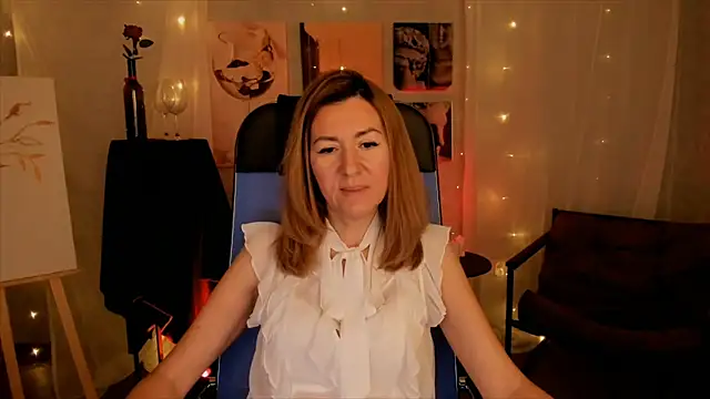 DonnaSmitth online show from December 2025 12:43:02 PM