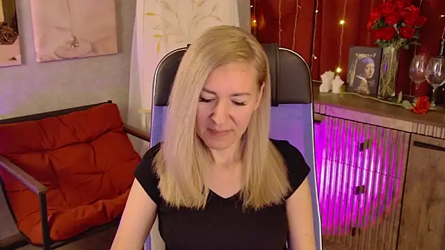 DonnaSmitth online show from May 2026 07:01:01 PM