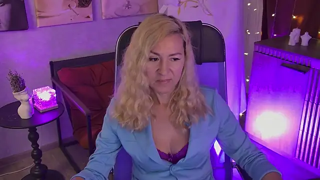 DonnaSmitth online show from July 2026 11:10:02 PM