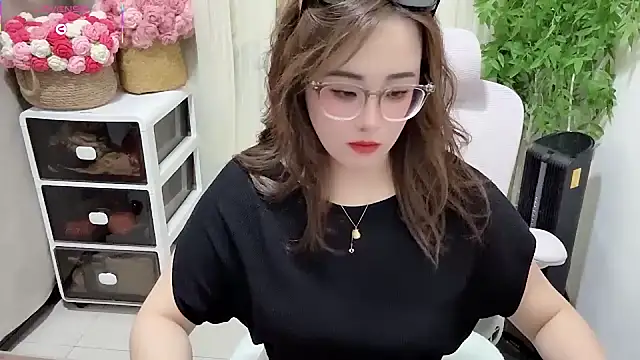 NEWONETO online show from July 2026 02:19:01 PM