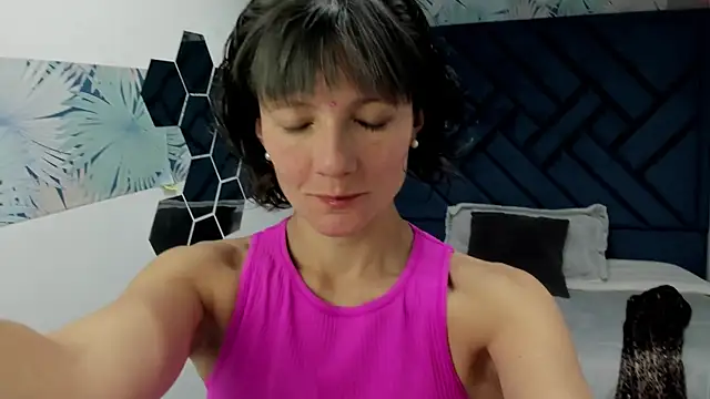 Valery More   online show from November 2025 12:31:02 PM