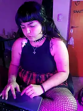 Snapshot of crucifxcked chatting on October 2025 03:59:02 AM crucifxcked online show from October 2025 03:59:02 AM