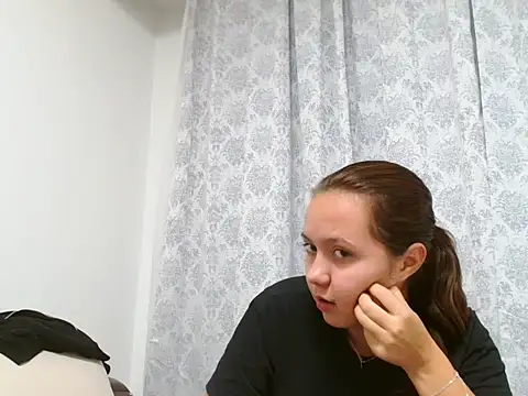 CamillaHessel online show from October 2025 10:40:02 PM