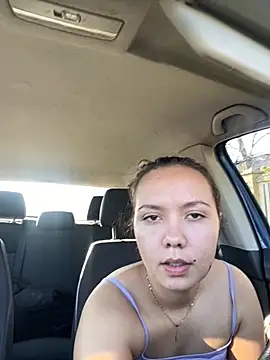 CamillaHessel online show from November 2025 01:24:01 PM