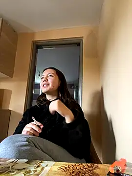 CamillaHessel online show from November 2025 09:10:01 AM