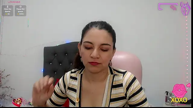 Snapshot of astrolover_ chatting on October 2025 02:53:01 AM astrolover online show from October 2025 02:53:01 AM