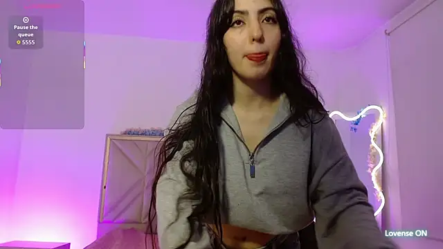 Ixchel tay online show from October 2025 03:18:02 AM