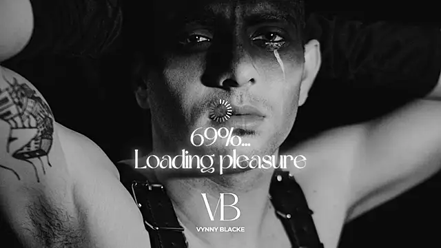 VynnyBlacke  online show from December 2025 09:22:02 PM