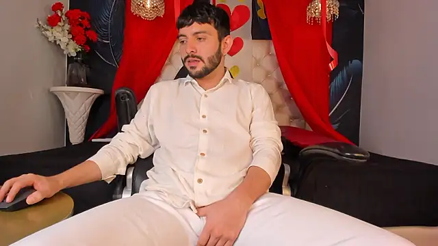 VynnyBlacke  online show from February 2026 05:04:01 AM