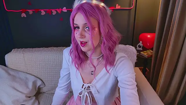 luna son online show from February 2026 09:44:02 PM