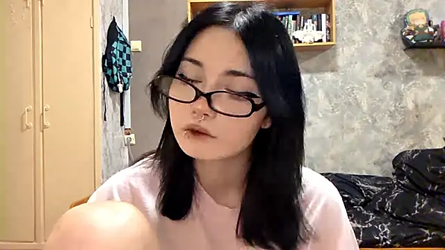 Beeping Creature online show from November 2025 03:01:02 PM