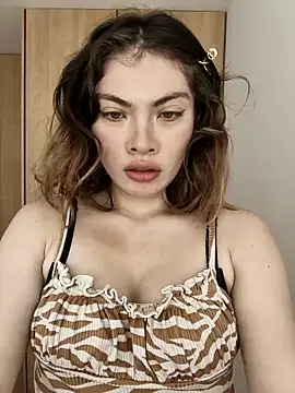 valentine warm online show from February 2026 07:31:01 PM