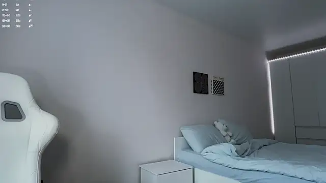 monnymoon online show from November 2025 05:40:02 AM