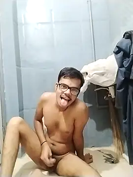 sexybobby13 online show from October 2025 10:29:01 AM