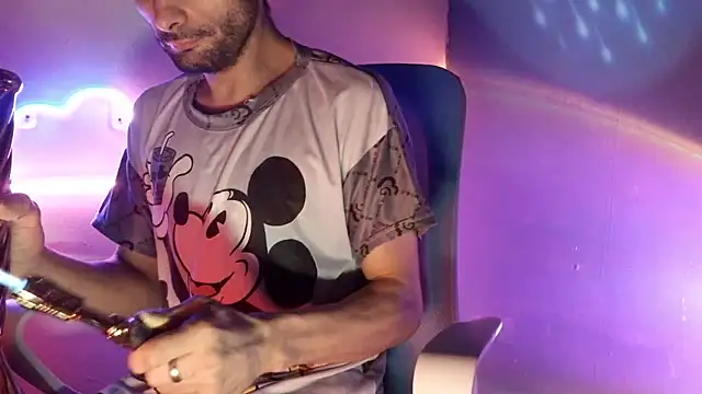 highinhtxx online show from May 2026 03:23:01 AM