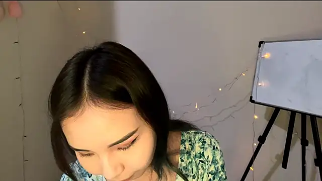 CarollFalick online show from December 2025 12:36:01 PM