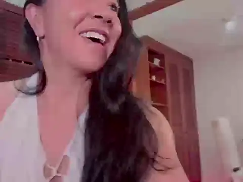 Snapshot of Talia__velvet chatting on December 2025 08:52:02 AM Talia velvet online show from December 2025 08:52:02 AM