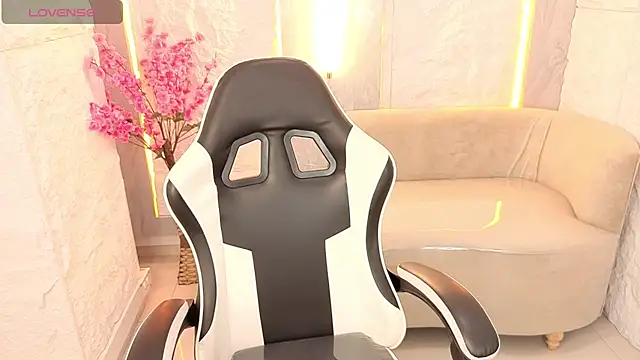 Nyx Tamy Tx  online show from November 2025 03:18:02 AM