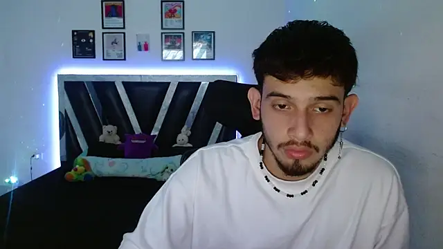 Snapshot of Sebasxxl12 chatting on December 2025 05:57:01 AM Sebasxxl12 online show from December 2025 05:57:01 AM